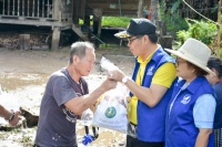 เทศบาลตำบลเวียงตาลรุดให้ความช่วยเหลือประชาชนเหตุน้ำป่าไหลหลากในพื้นที่บ้านปางปง-ปางทราย ตำบลเวียงตาล ...