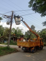 ซ่อมแซมไฟฟ้าแสงสว่างบ้านห้วยเรียน (11 ตุลาคม 2567)